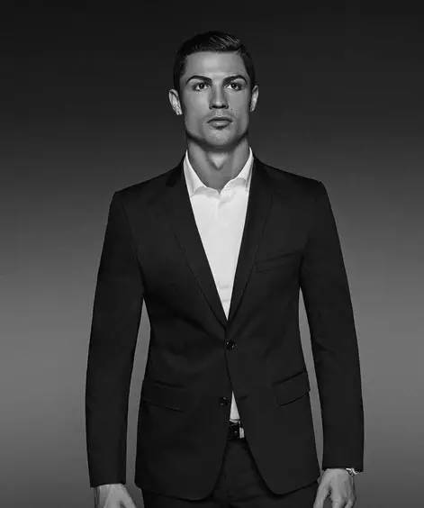 ESPN：詹姆斯、东契奇、里夫斯兼容存在难题，1+1+1反而小于3（ESPN：詹姆斯、东契奇、里夫斯难以形成合力，三人组合未达“1+1+1=3”效果）