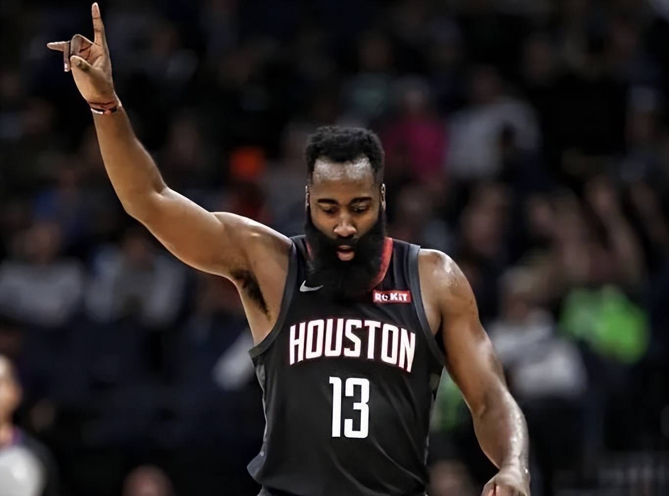 骑士末节惨遭17分大逆转！米切尔空砍34分7板6助4断，布伦森34分（骑士第四节崩盘遭17分逆转，米切尔34+7+6+4难救主，布伦森轰34分）