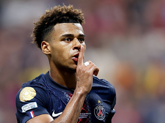 再次相见！穆勒生涯对阵梅西共计7胜3负，并留下诸多名场面（再度相逢！穆勒生涯对梅西7胜3负，名场面频出）