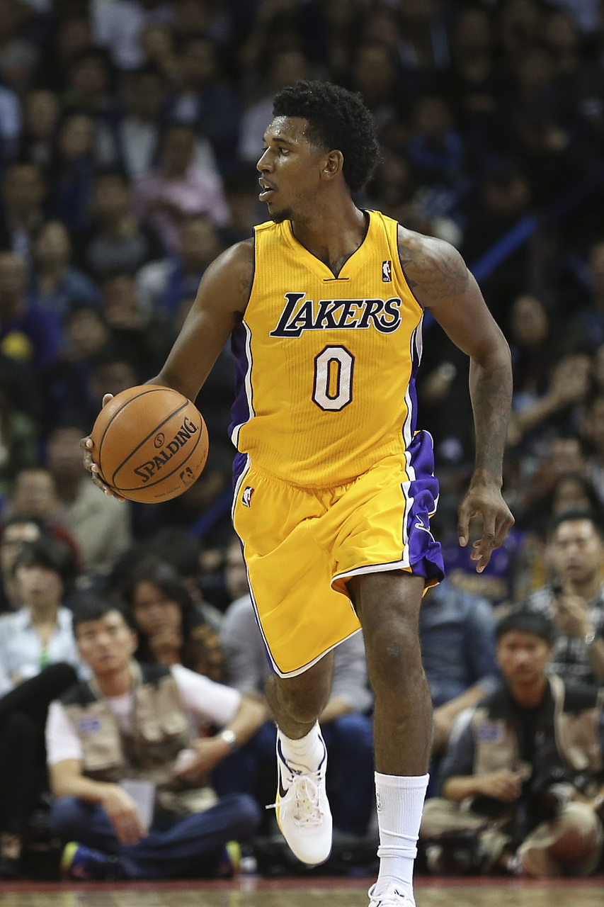 柏林联合主帅：我们的第一球越位5毫米，这种判罚简直是疯了（柏林联合主帅不满：首球仅越位5毫米，这判罚太离谱）