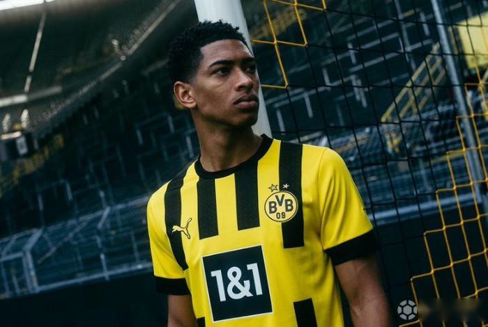 内马尔炮轰报销传闻：他们编造太多假新闻，我不会拿职业生涯冒险（内马尔否认赛季报销：假消息太多，我绝不拿职业生涯冒险）