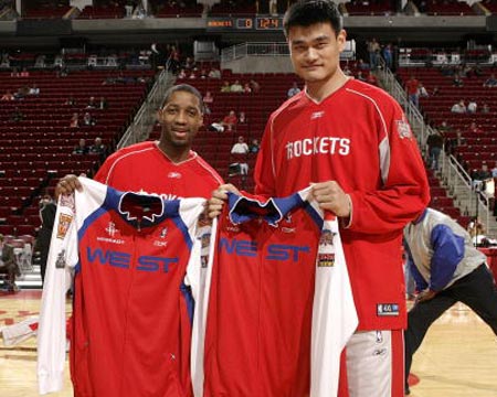 马克西表现不佳，本赛季得分首场不足20分（马克西状态低迷，本赛季首次得分未达20分）