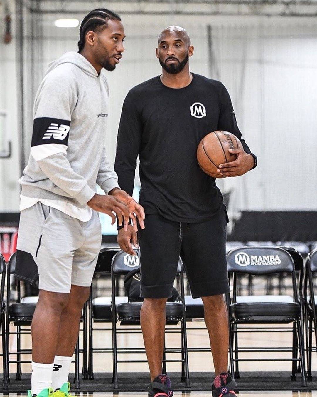 町田泽维亚主场逆袭蔚山HD，亚冠精英联赛东亚区排名上升（町田泽维亚主场翻盘蔚山HD，亚冠精英联赛东亚区排名上扬）