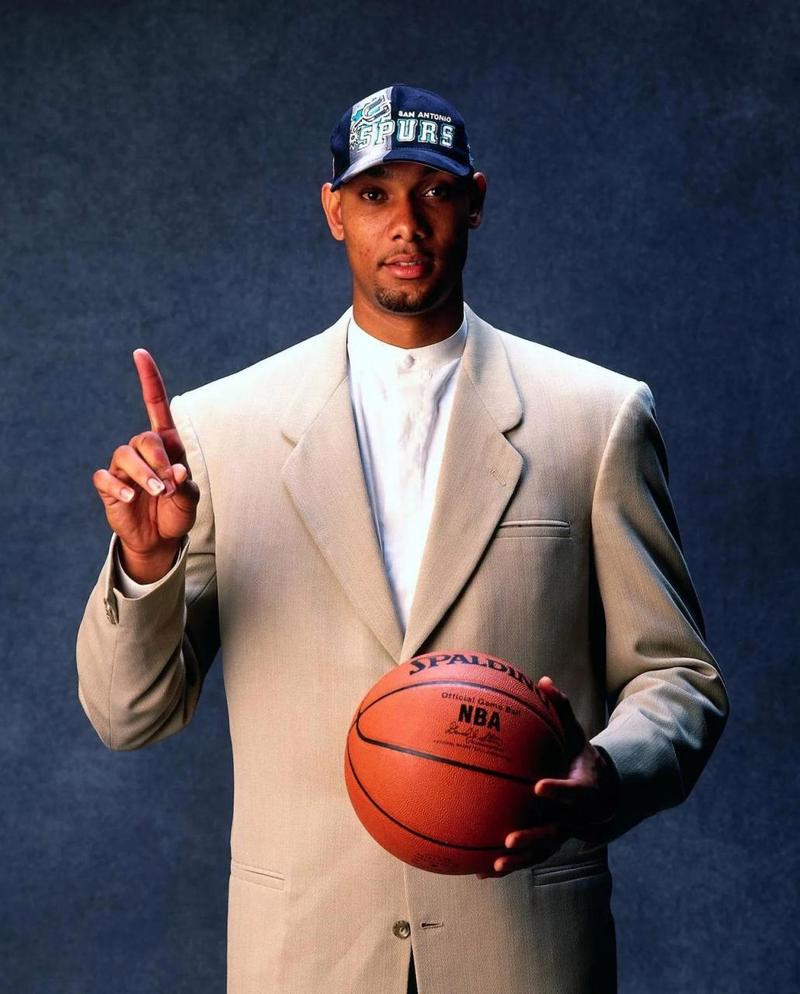 NBA战报：西亚卡姆24分准绝杀，步行者103-101险胜公牛（NBA快报：西亚卡姆24分读秒致命一击，步行者103-101险擒公牛）