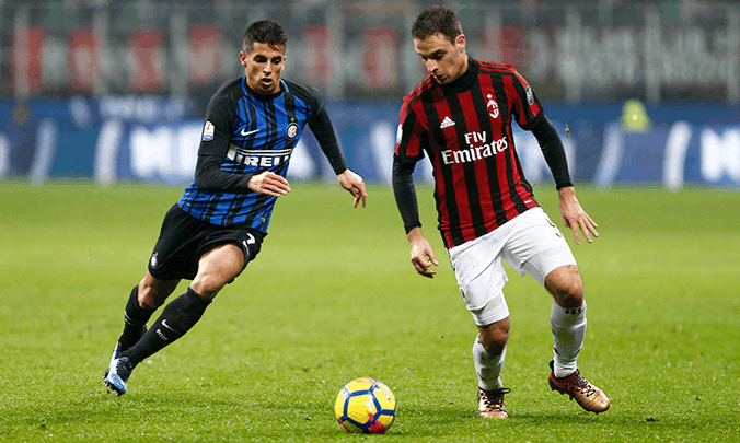 斯普利特：我们正在练习不同的防守策略，大家精神状态都很好（斯普利特：多种防守战术同步演练，全队士气高昂）