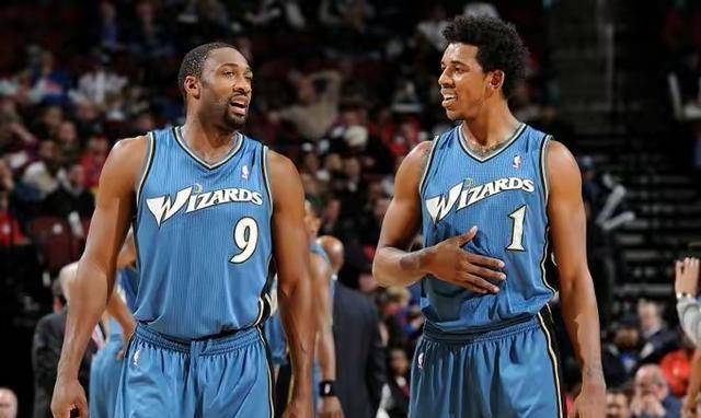 展现潜力！国王新秀中锋雷诺29分11篮板双双刷新生涯新高（国王新秀中锋雷诺爆发：29分11篮板双创生涯新高）