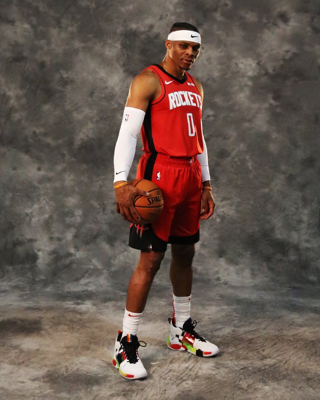 特伦特将要失去的比赛：皇家马德里的防守挑战（特伦特或缺阵数场，皇马防线迎来大考）