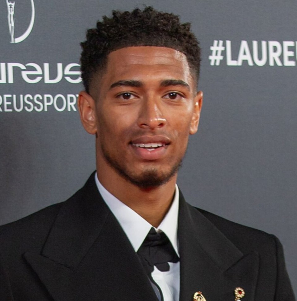 王大雷晒和女儿一起跳舞的视频，韦世豪：有点卡哇伊了（王大雷分享与女儿共舞视频，韦世豪留言：有点卡哇伊）