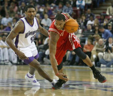 菲尔-琼斯预测欧冠第4轮：利物浦主场不敌皇马，曼城胜多特（菲尔-琼斯欧冠第4轮前瞻：皇马客场拿下利物浦，曼城力克多特蒙德）