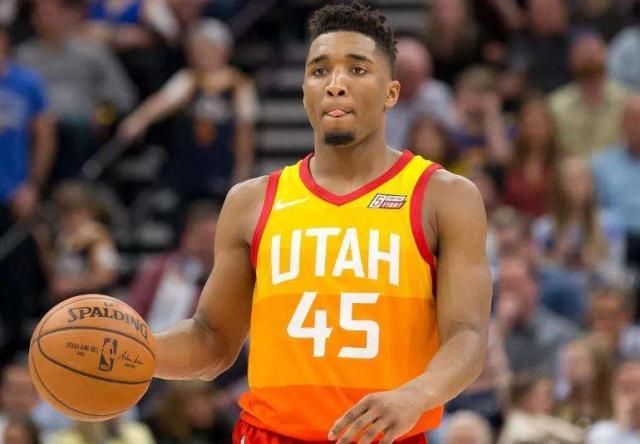 篮球篮网替补控卫连续两场表现亮眼（篮网替补控卫连续两战发挥出色）