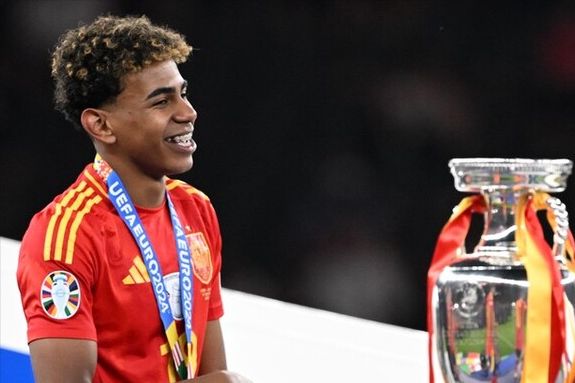 意甲知名媒体人谈巴特萨吉：他曾经拒绝了科莫，未来可以向加比亚学习（意媒名记点评巴特萨吉：曾拒科莫，未来可向加比亚取经）