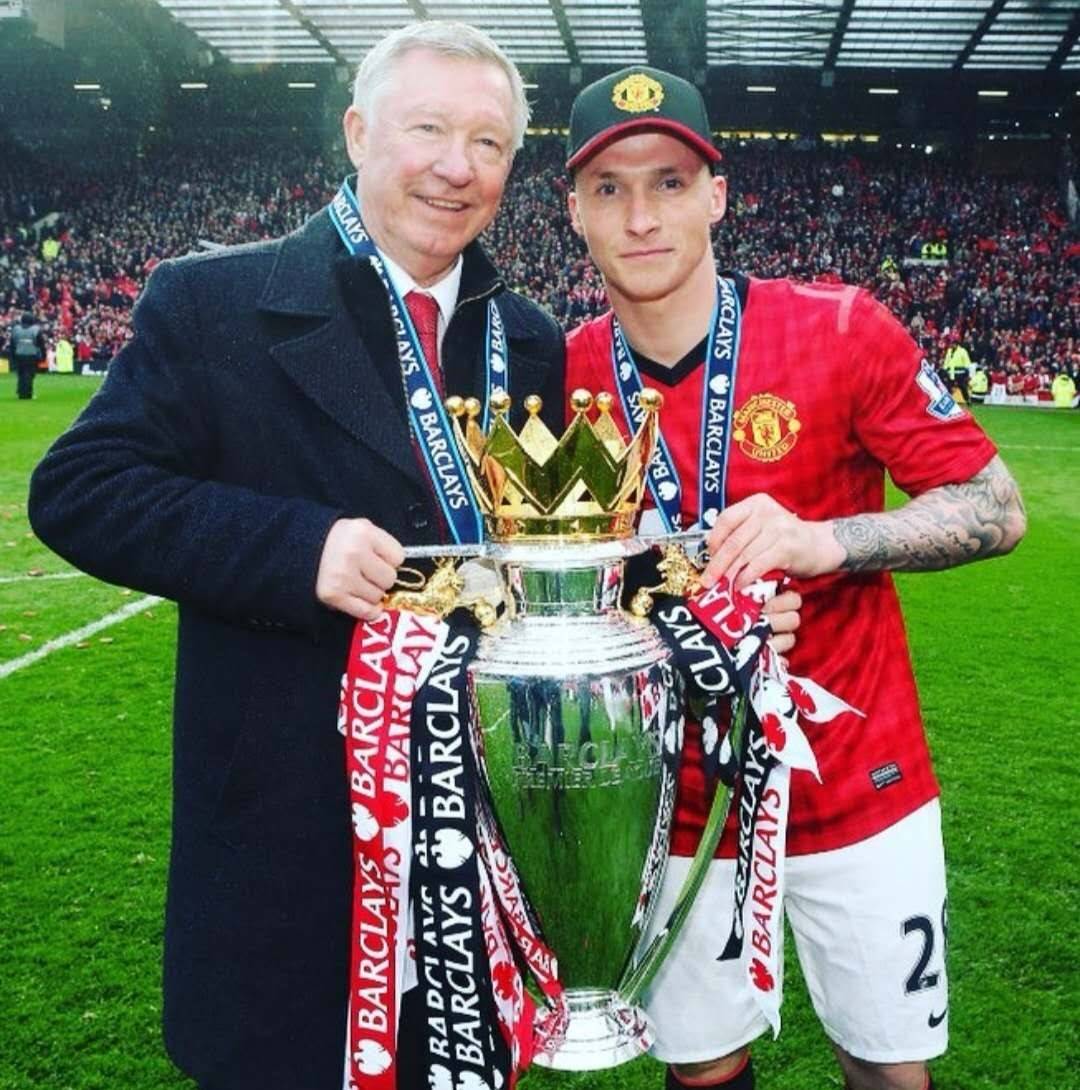 欧冠八强全部出炉，新贵强势晋级引爆热议（欧冠八强尘埃落定，新贵突围引爆话题）