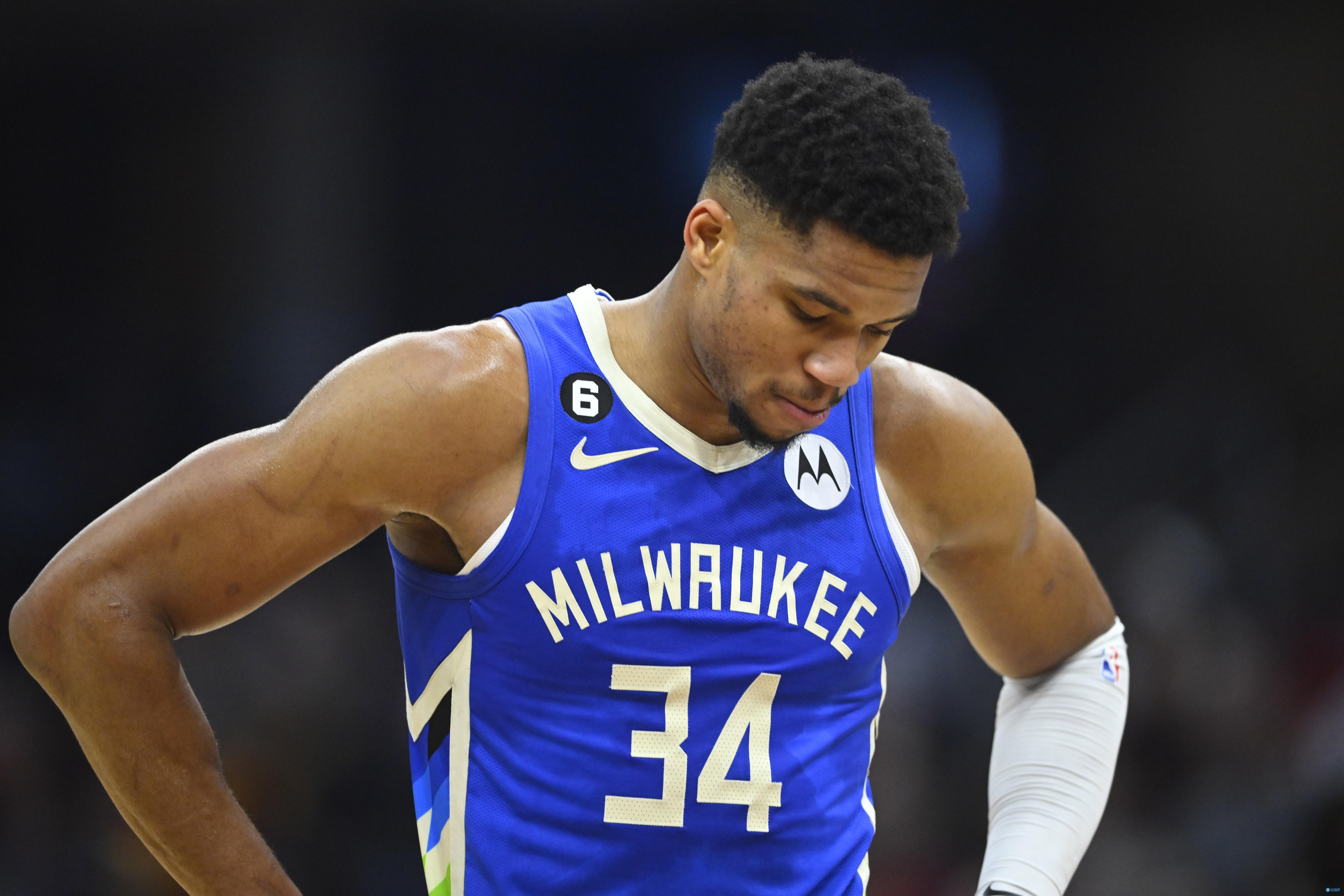 拜仁莱万多夫斯基连续两场进球（莱万多夫斯基为拜仁连续两场破门）