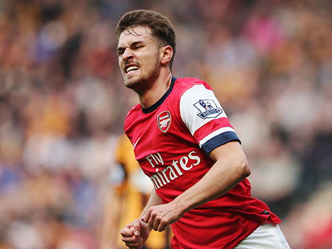 都神仙球！阿门送空接却弄巧成拙打进 随后斯玛特投丢彪哥极限补篮（神仙球连番上演：阿门空接误入网，斯玛特投丢后彪哥极限补篮）