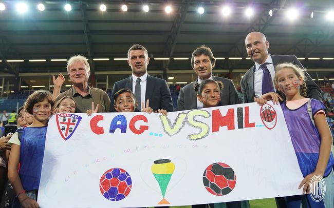 NBA半场：字母哥19分8篮板，雄鹿56-53领先步行者（NBA半场战报：字母哥19分8篮板，雄鹿以56-53暂领先步行者）