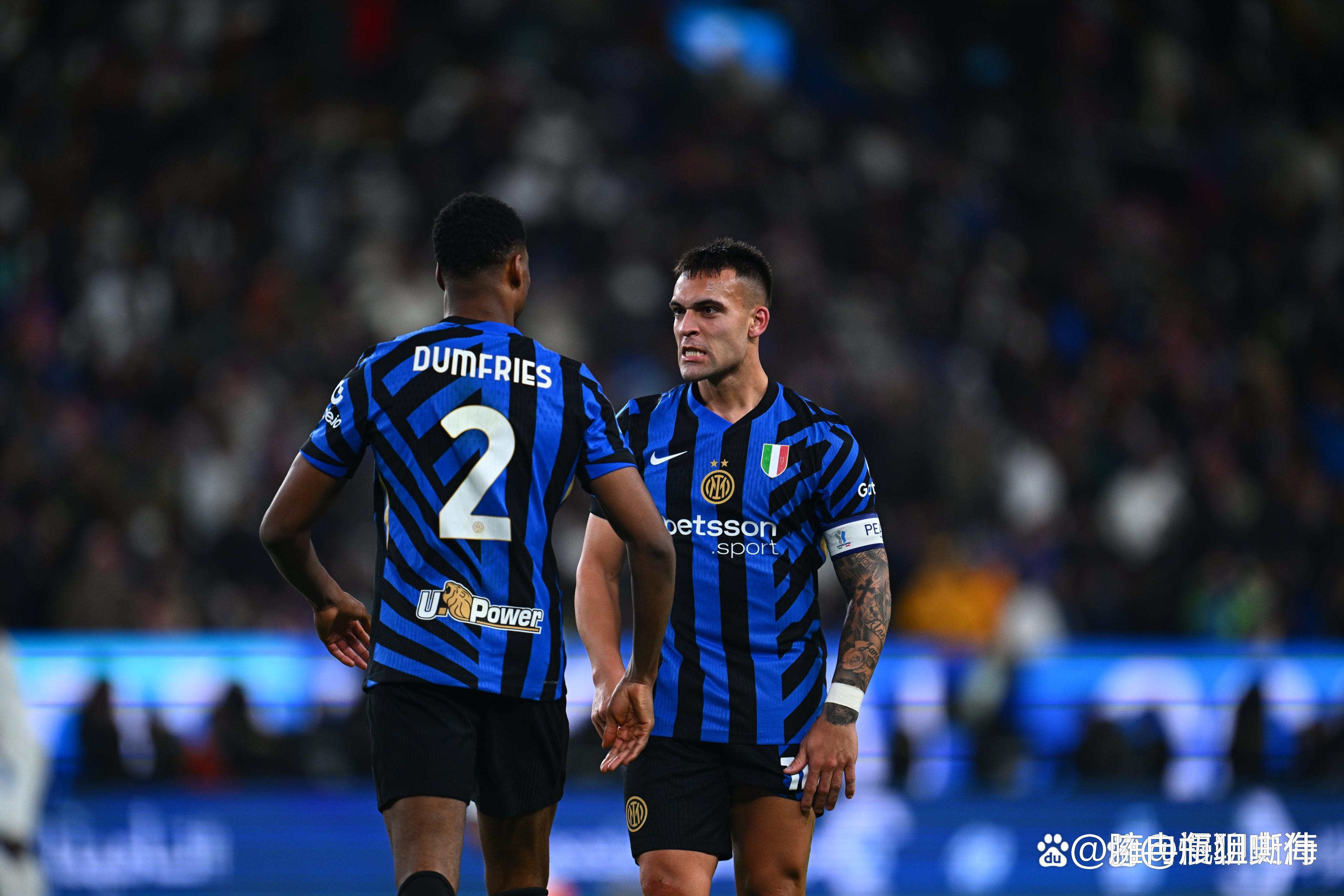 英超最新积分榜：阿森纳6分优势领跑，曼联输球排第10（英超积分最新形势：阿森纳领先6分居首，曼联告负跌至第10）